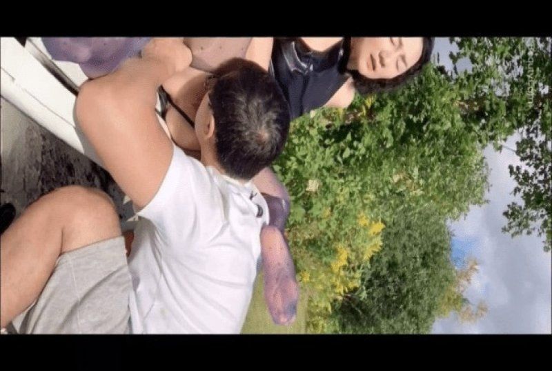杏吧傳媒 公園情趣絲襪長凳椅大戰騷爆