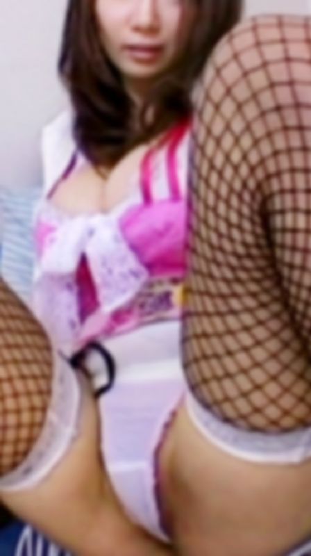 【素人映像/特価】SNSで話題になった爆乳塾講師(20代/Ⅰカップ)に大量中出し。男を誘惑して解雇された美顔美体の講師を自宅で独占ハメ撮り。