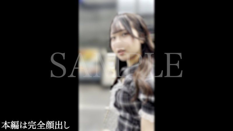 撮影中にこっそりピースしちゃう女を言葉巧みに連れ込み生ハメしてきた